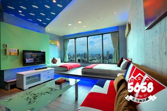 85旅行家 Lejlighed Kaohsiung Eksteriør billede