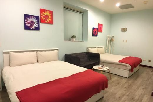 85旅行家 Lejlighed Kaohsiung Eksteriør billede
