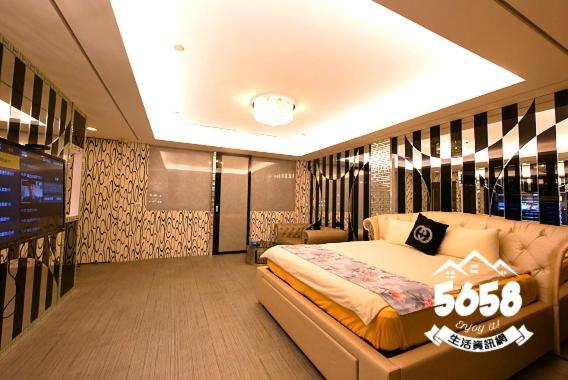 85旅行家 Lejlighed Kaohsiung Eksteriør billede