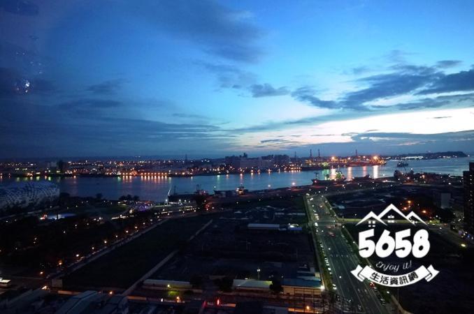 85旅行家 Lejlighed Kaohsiung Eksteriør billede